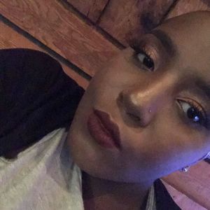 Meet your Posher, Helena